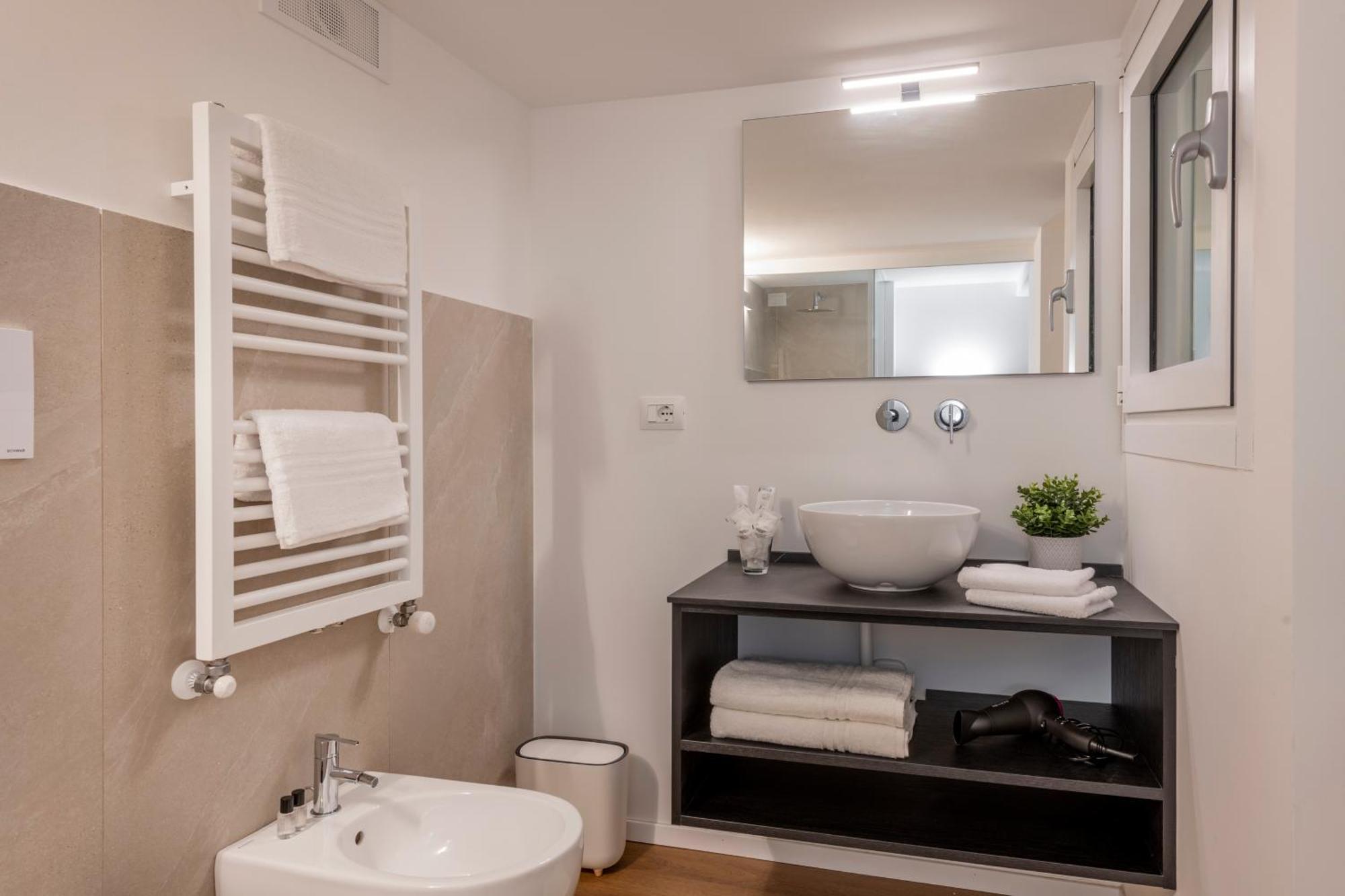Bnbutler - Inbrera Suites - Giulianova, 1 Milano Eksteriør bilde